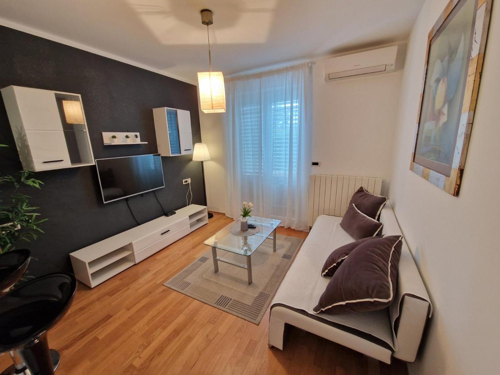 Blue Horizon Apartment